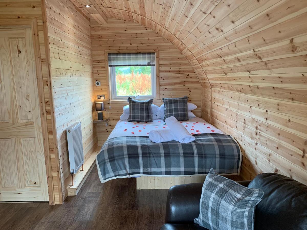 Villa Pond View Pod 3 With Private Hot Tub -Fife - Loch Leven - Lomond Hills Kelty Esterno foto